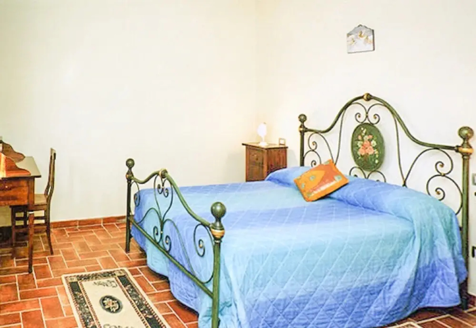 The Ivy Apartment in a Farmhouse