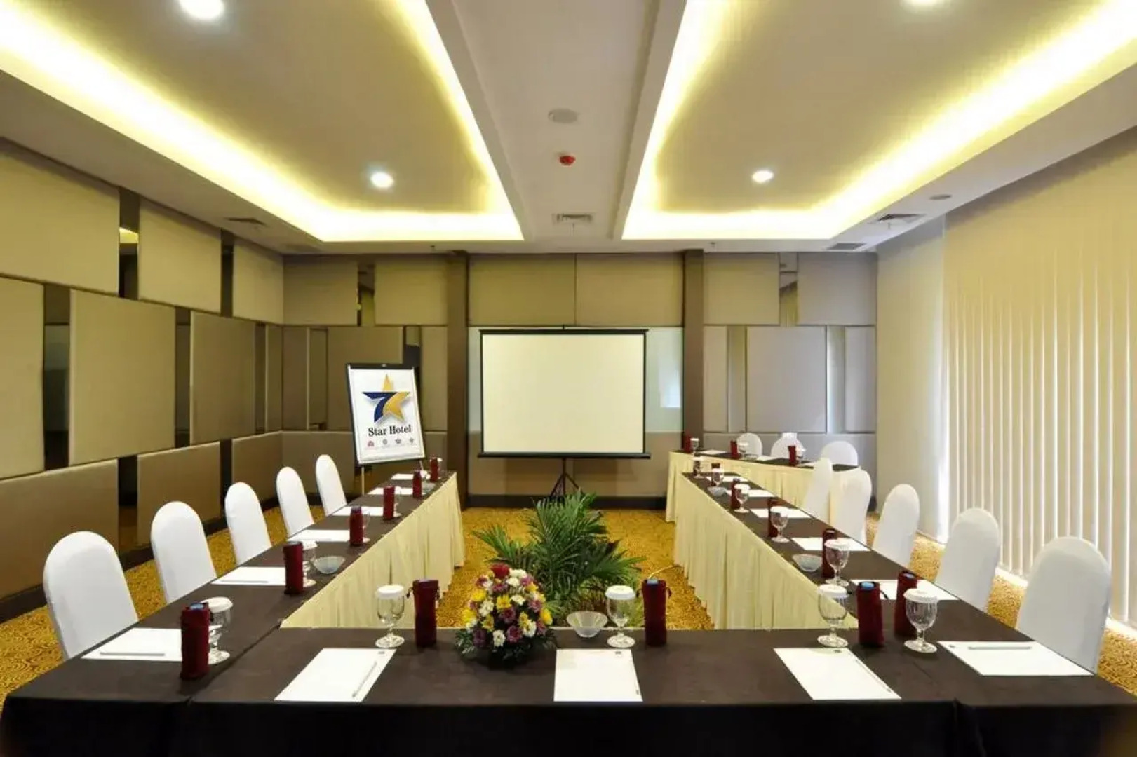 Horison Ultima Semarang