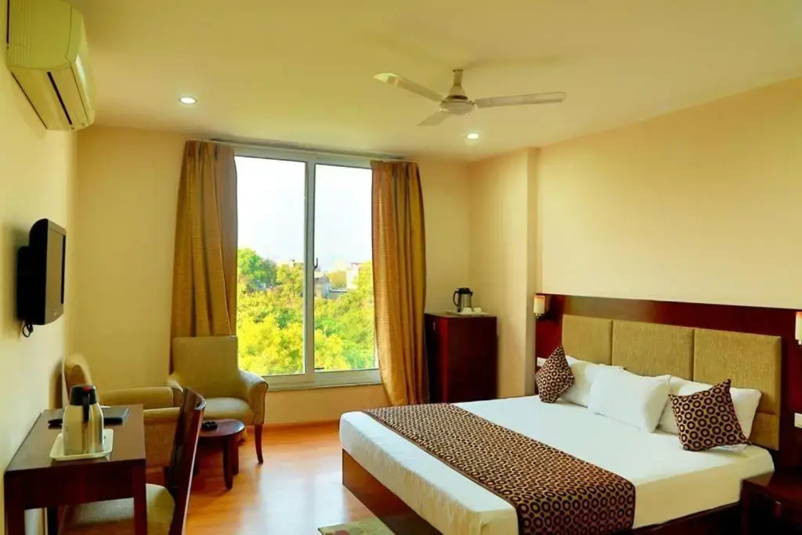 Hotel Soorya Retreat
