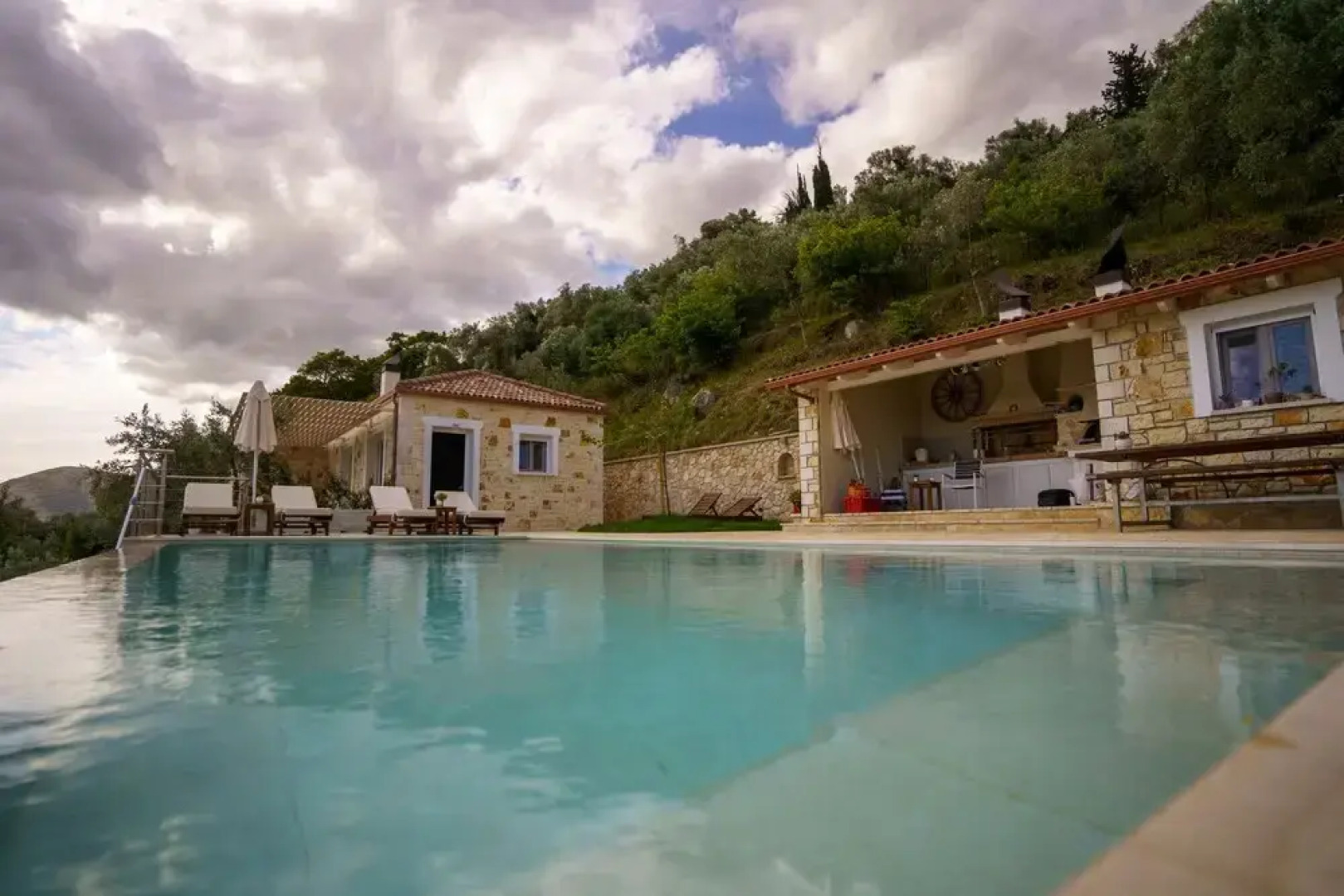 Astrali Stone Villas