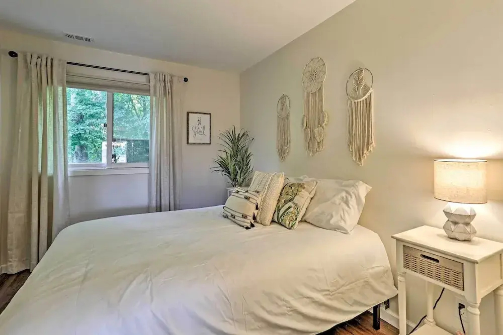 Vernon Condo w/ Deck, Near Appalachian Trail!