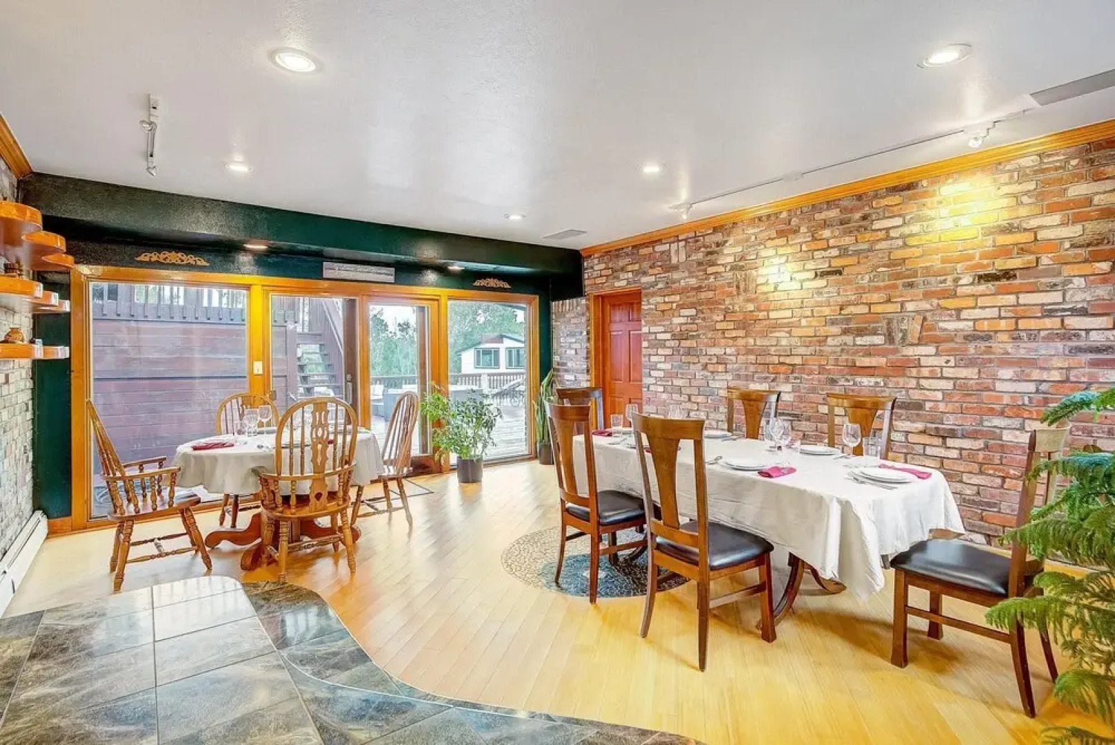 Stunning One of a Kind Tropical Zen Paradise!