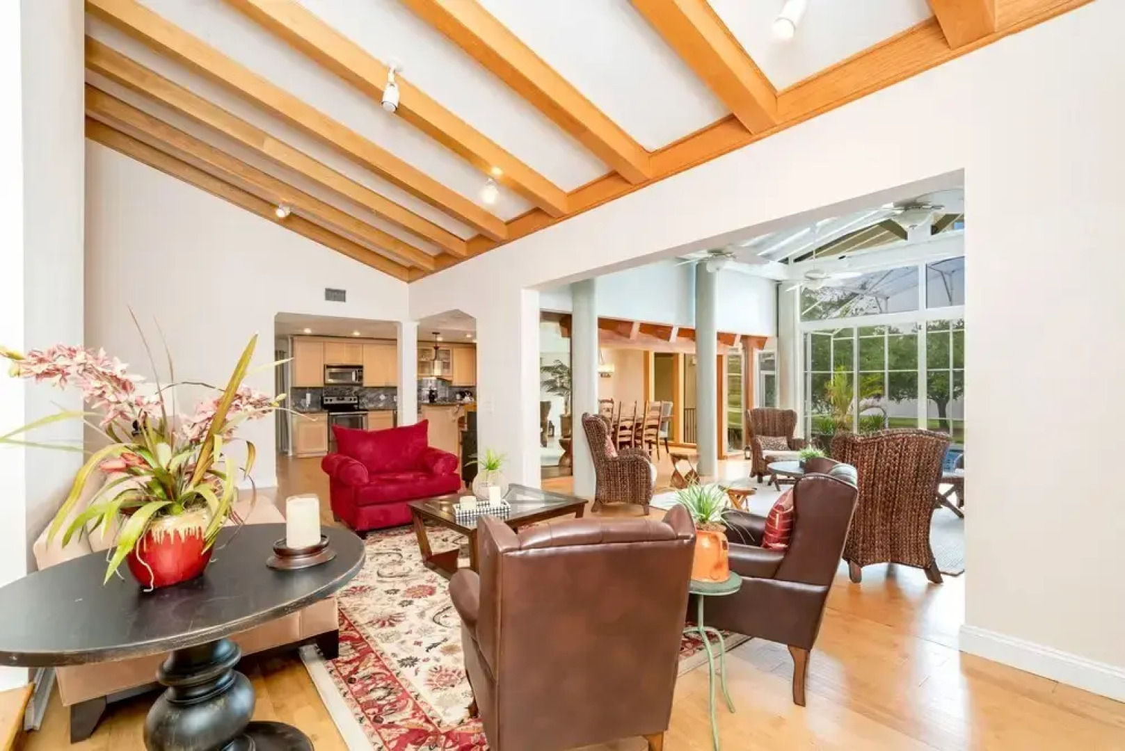 Ultimate 6 Bedroom 5 Bathroom On Bay Hill