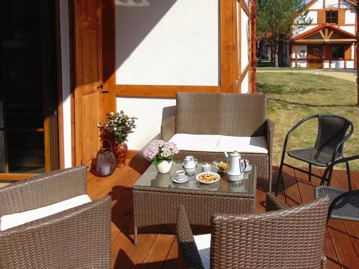 Semi-detached House Near the Lake