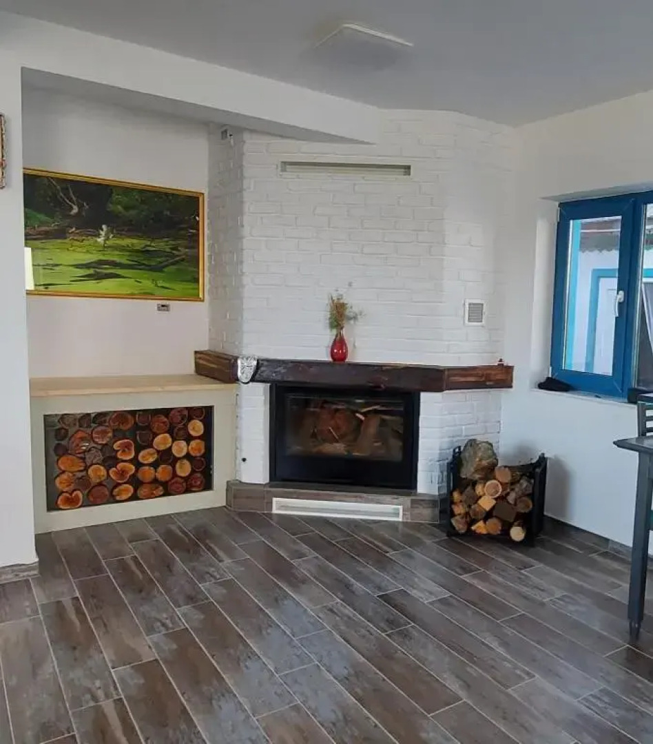 Delta Summer House Crisan