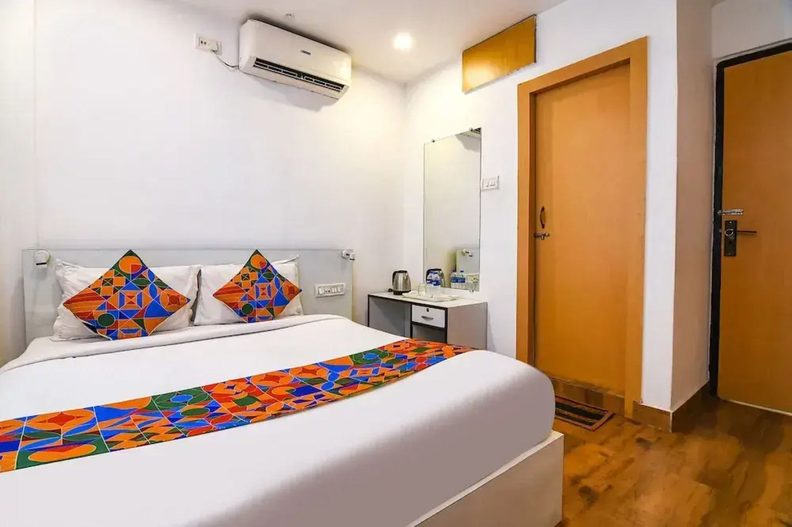 Transit Express By OYO Rooms