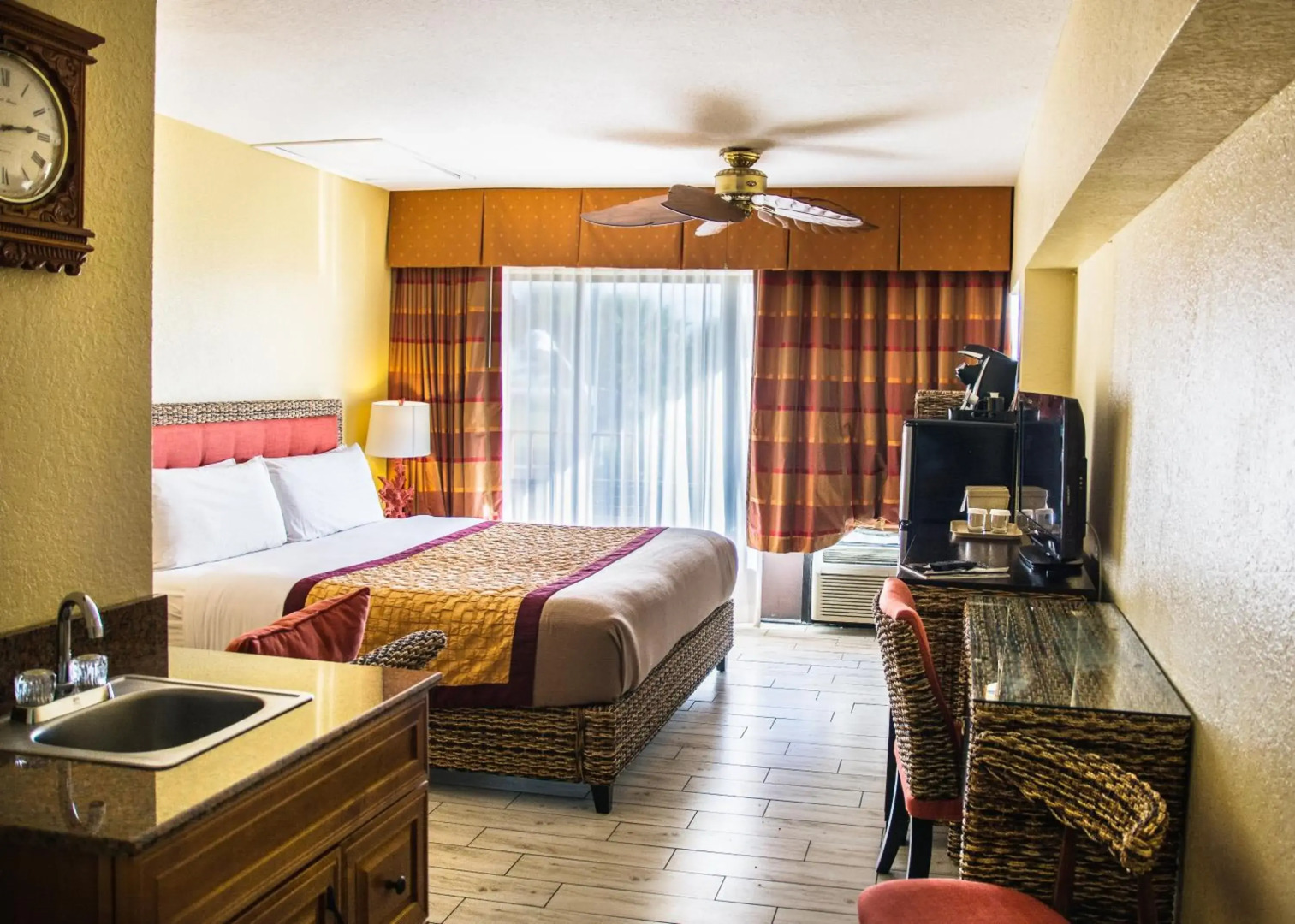 The Royal Inn Beach Hotel Hutchinson Island