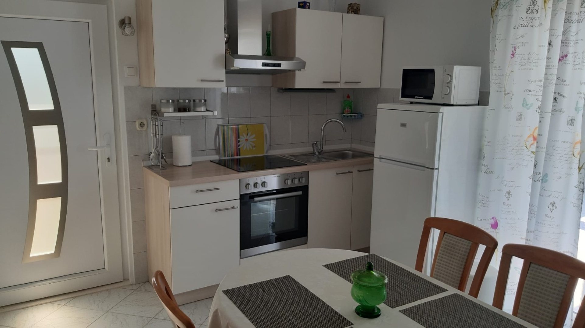 Holiday house More - with large terrace : Necujam, Island Solta