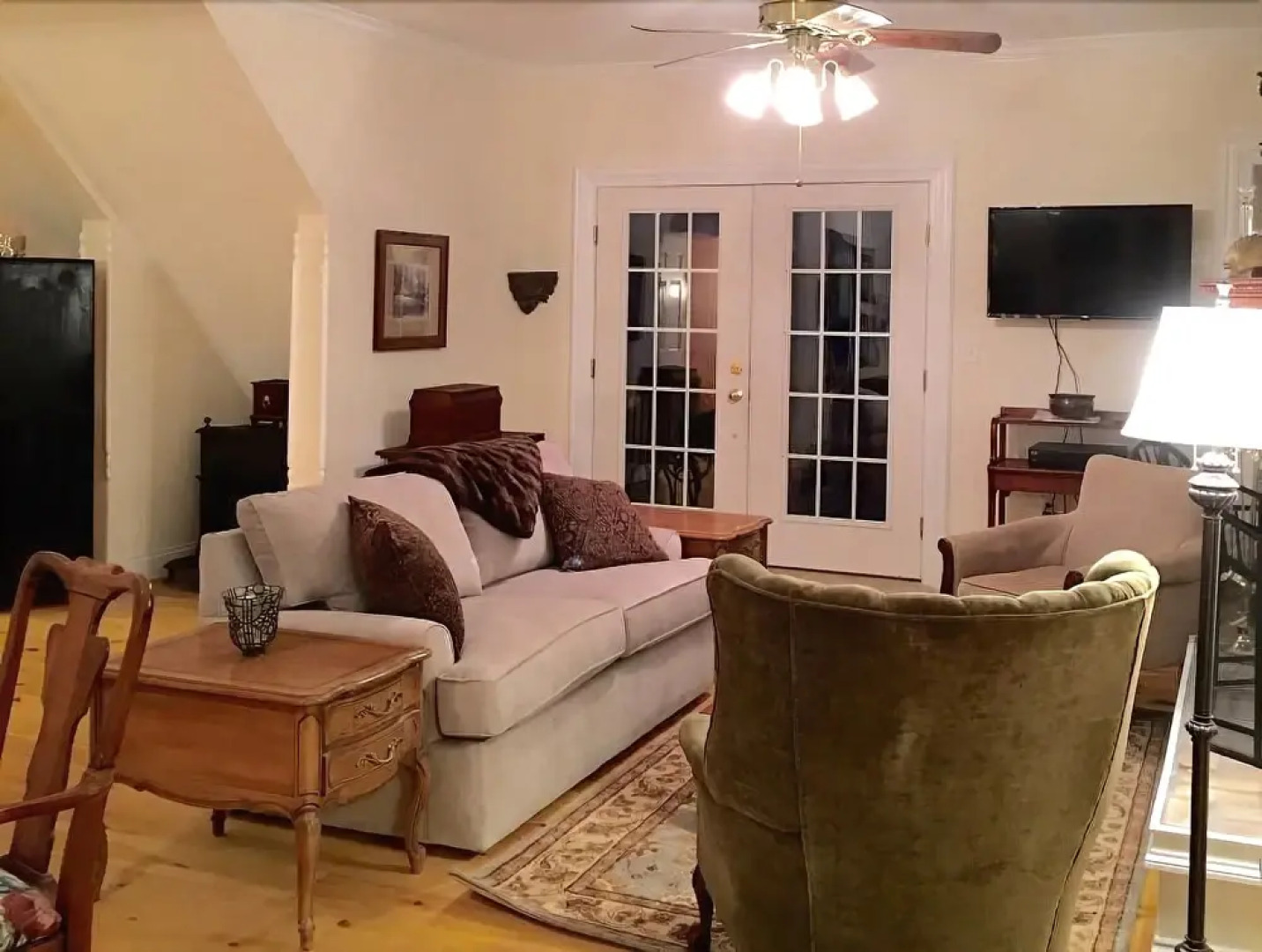 Clamshell by the Sea - Six Bedroom Home