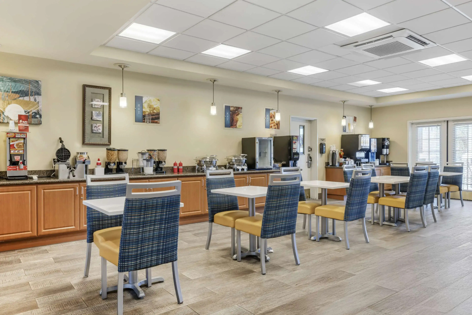 Best Western Plus Lake Elsinore Inn & Suites