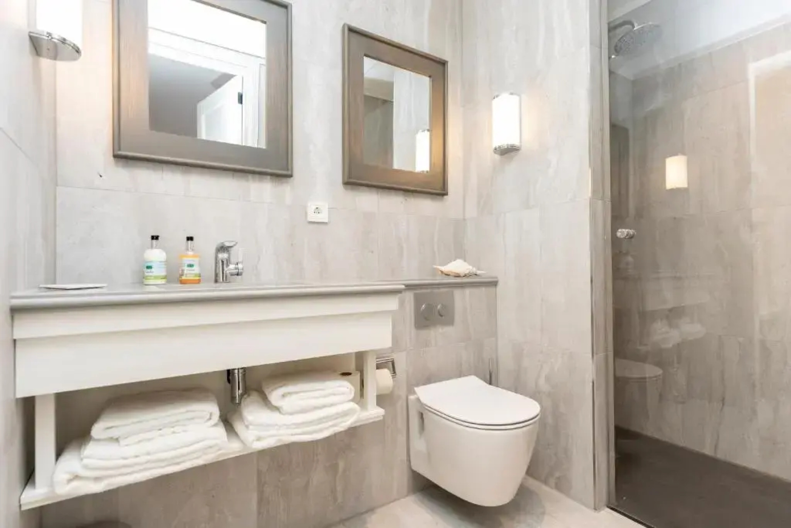 Hampton Home B&B Suite