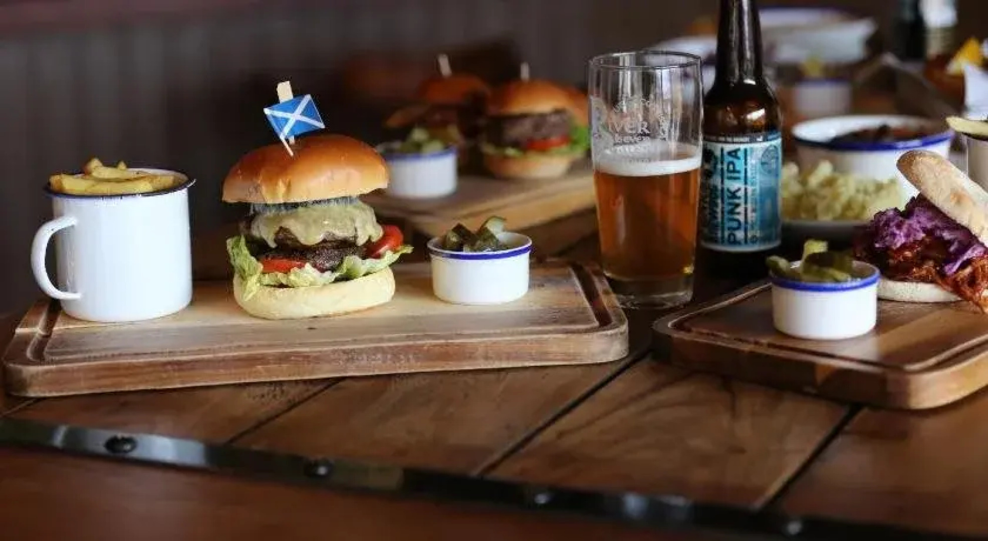 MacDonald Hotel & Cabins