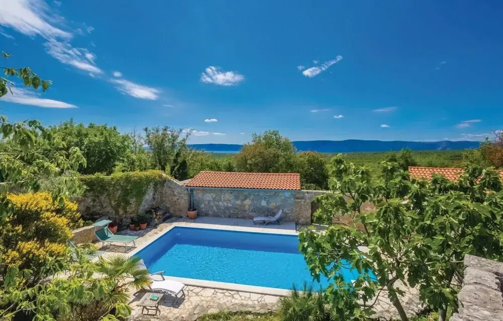 Awesome Home in Malinska With 3 Bedrooms, Outdoor Swimming Pool and Wifi