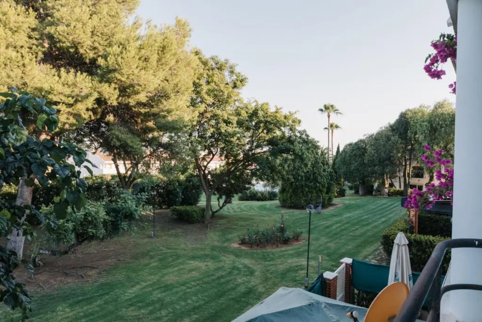 Apartamento luminoso cerca del mar y la montaña