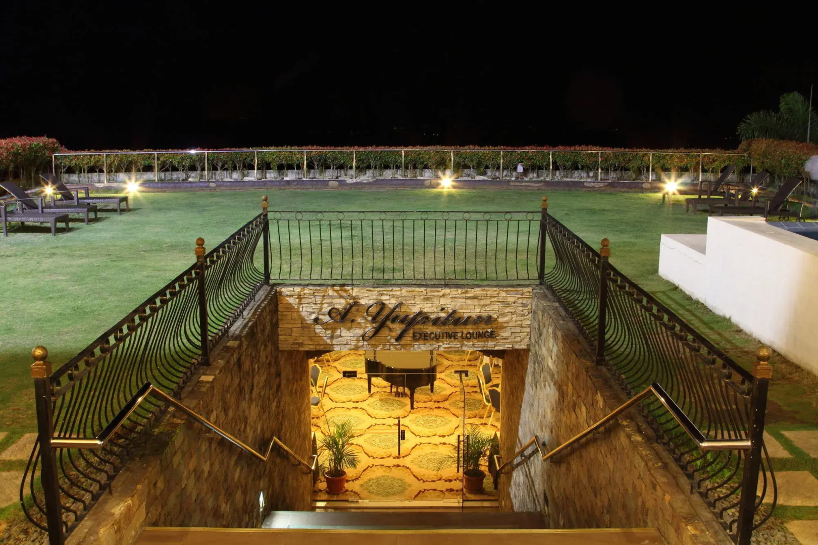 The Lake Hotel Tagaytay