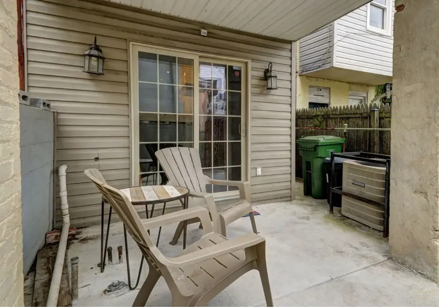 Brick 3BR Home in Trendy Neighborhood, Newly Renovated! Holiday home 3