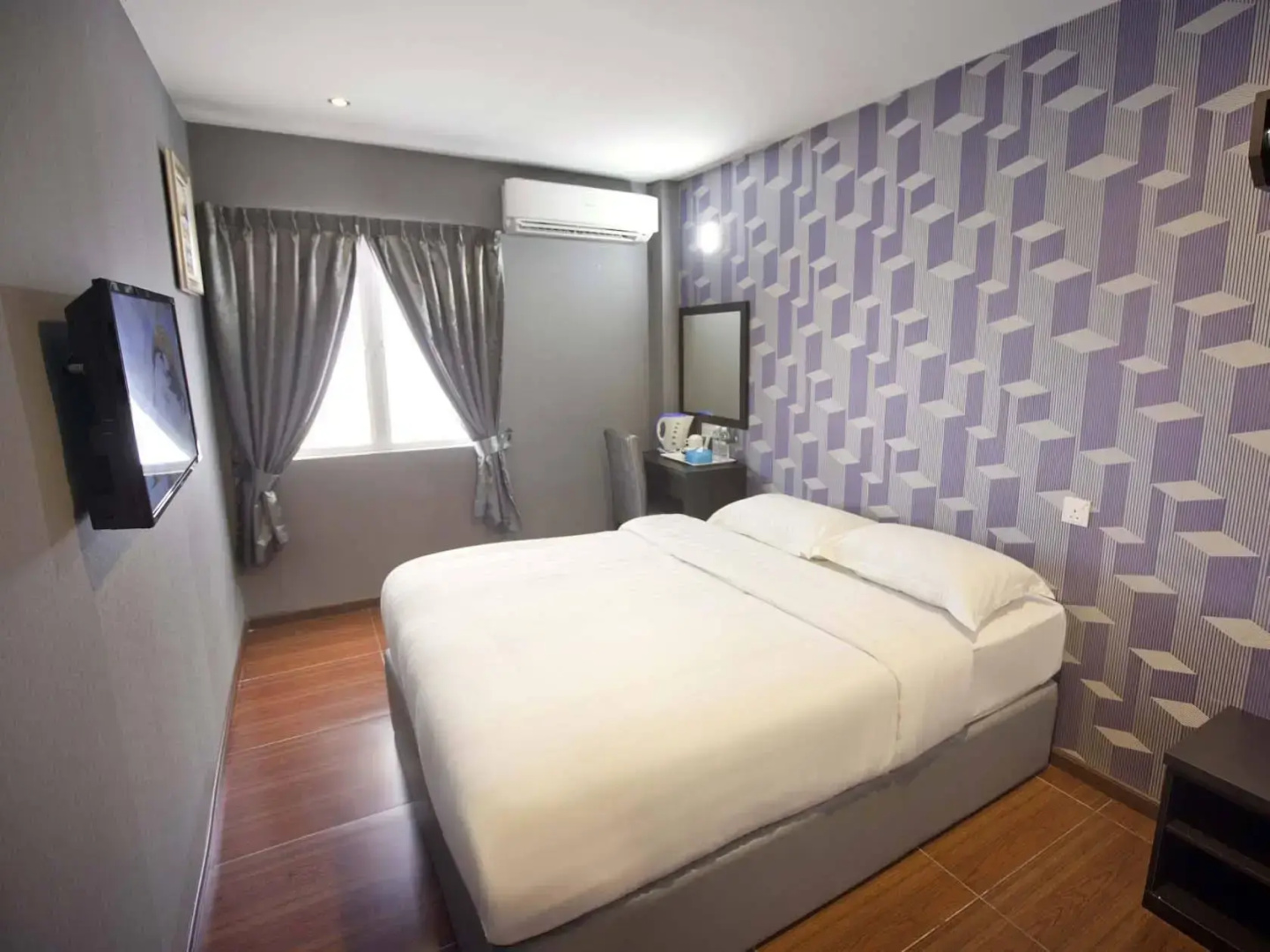 OYO 383 V3 Hotel Nusajaya