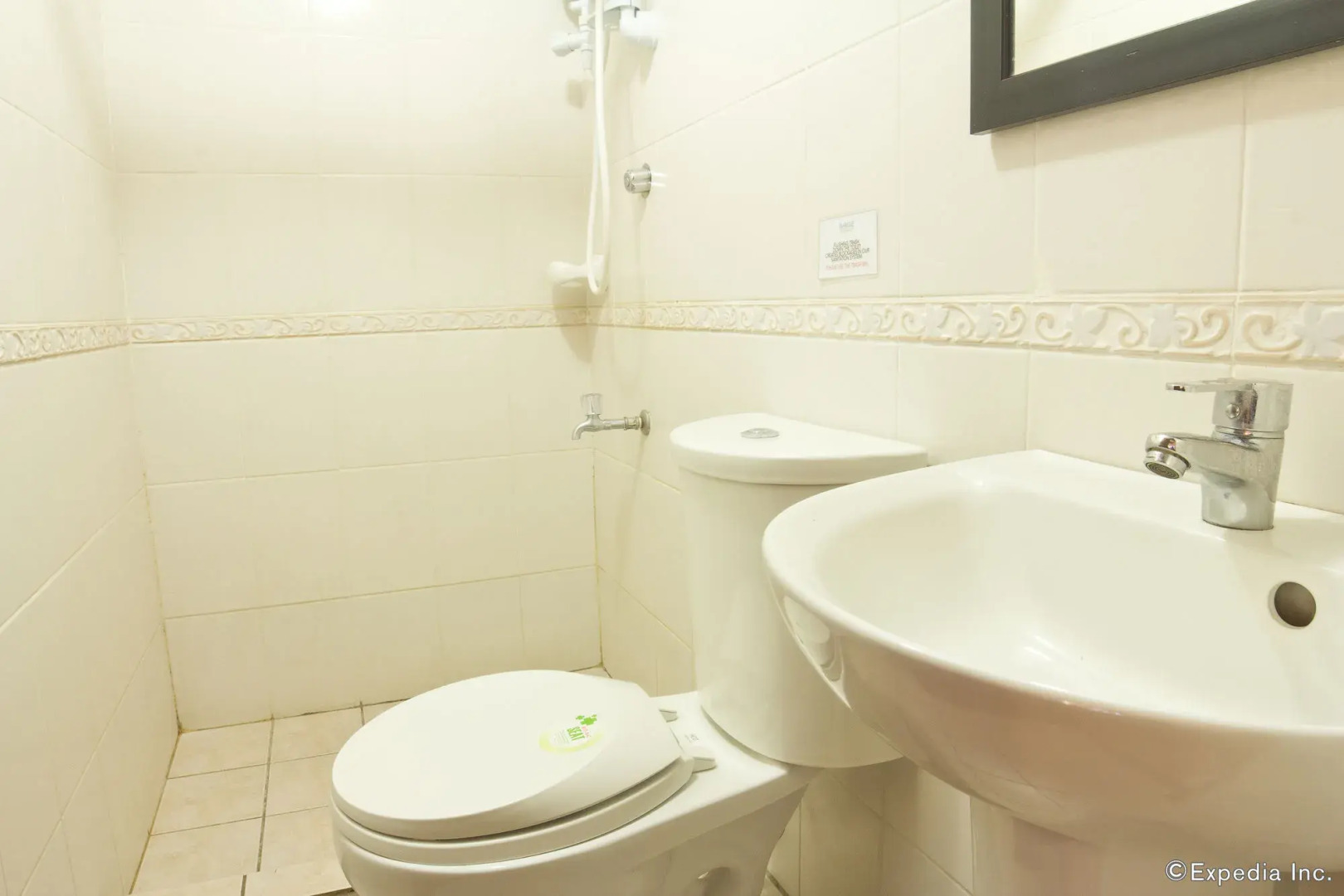 Isabelle Garden Hotel & Suites