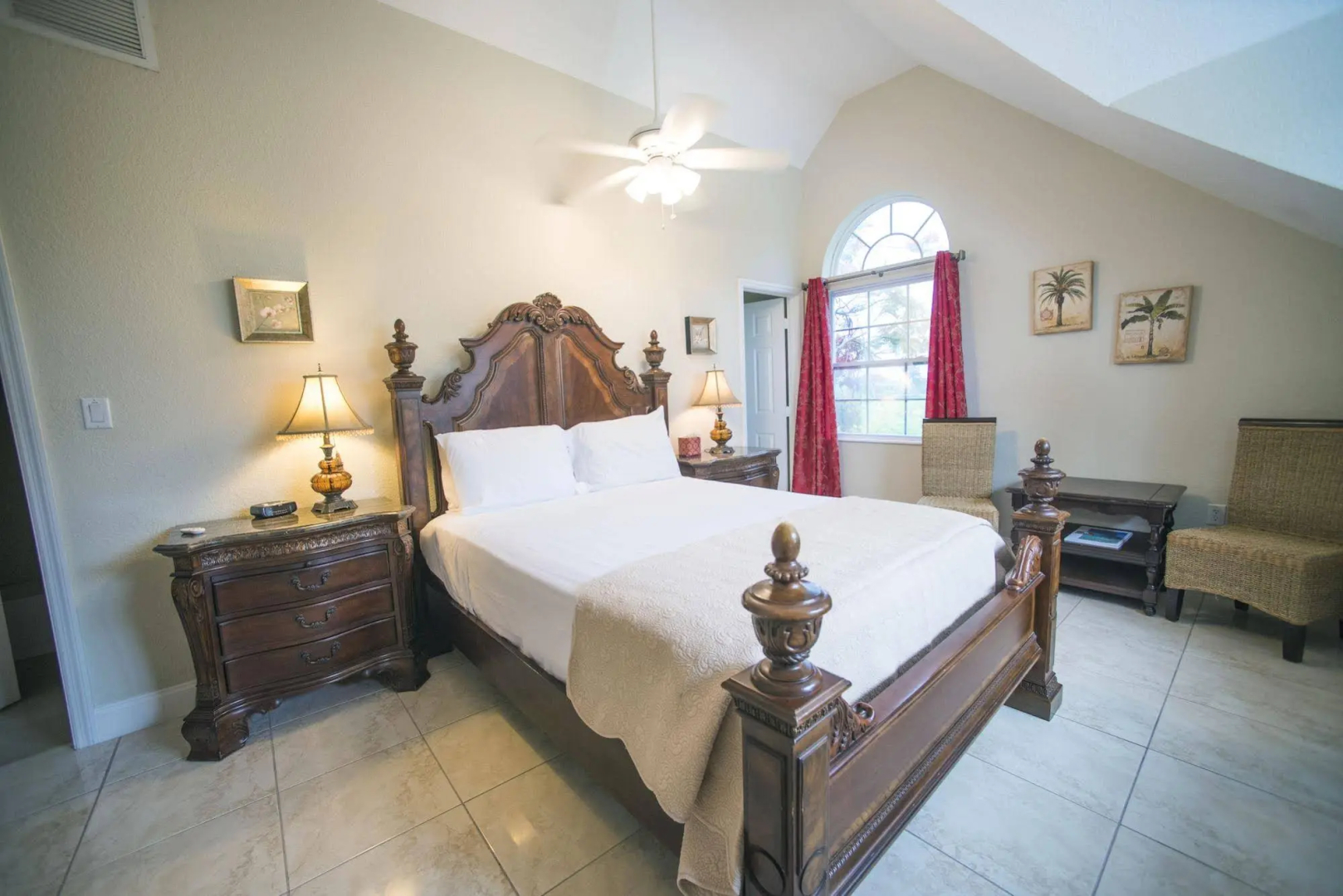 Shangri-La Boutique Bed & Breakfast