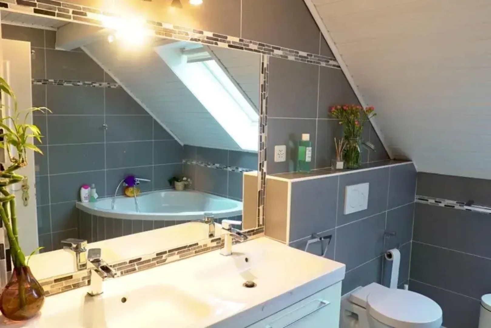 Stunning 6-bed Villa in Etoy