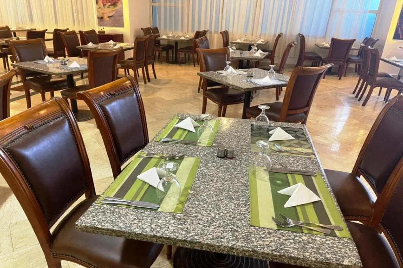 Dexon – Roma Hotel