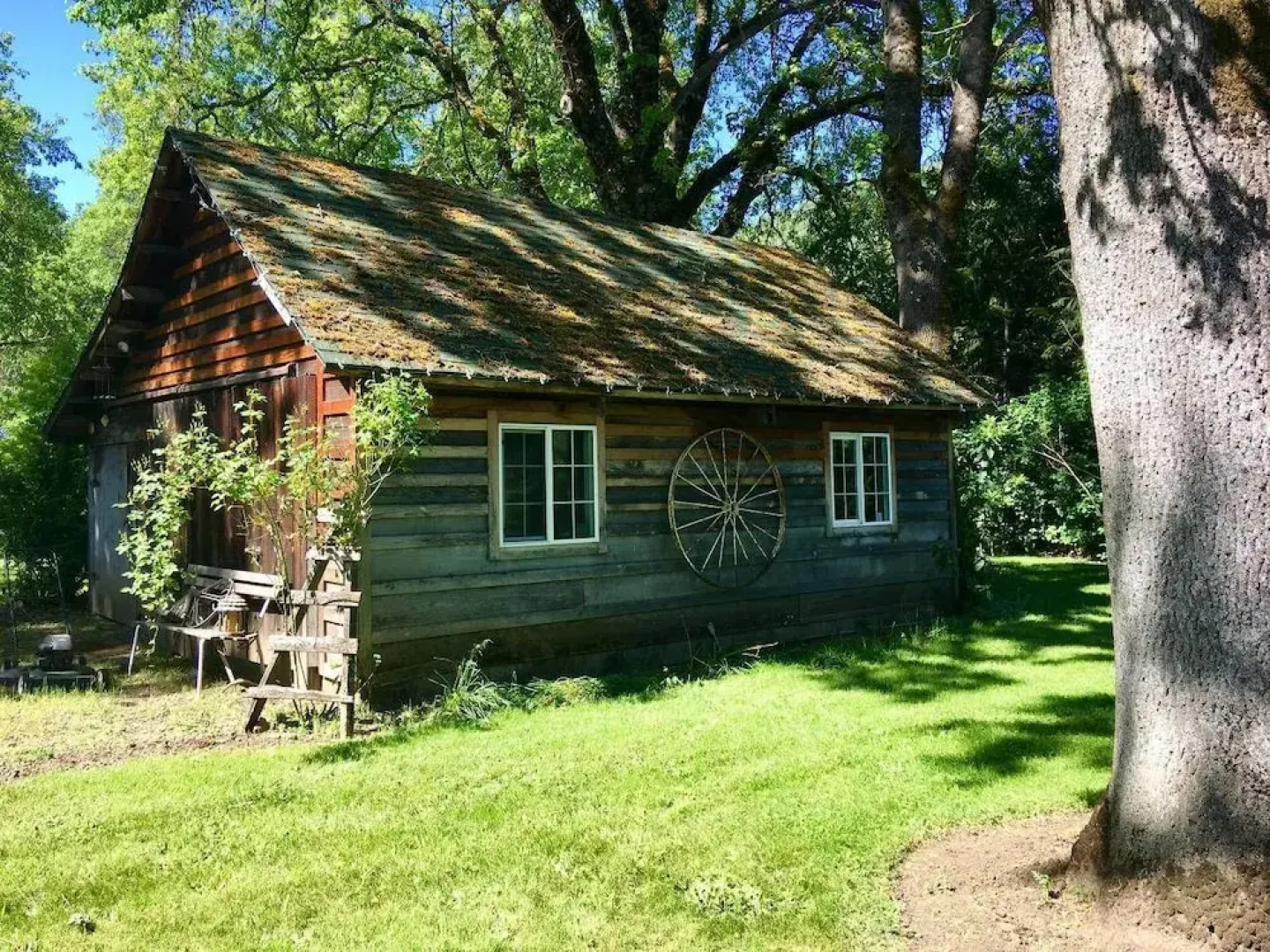 Romantic Rogue River Cottage ~ Near Del Rio Winery