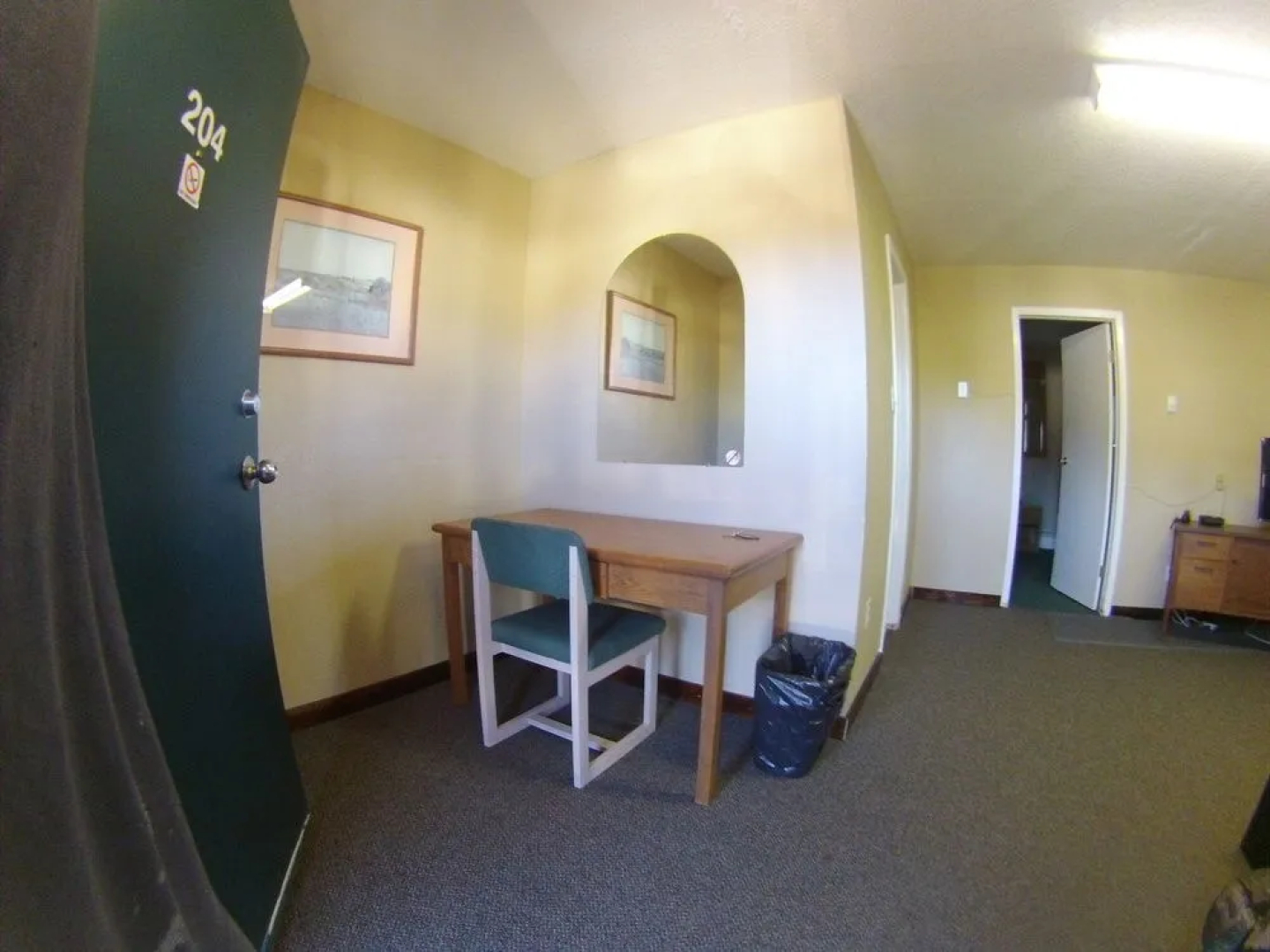 Outpost Motel & Kitchenette Suites