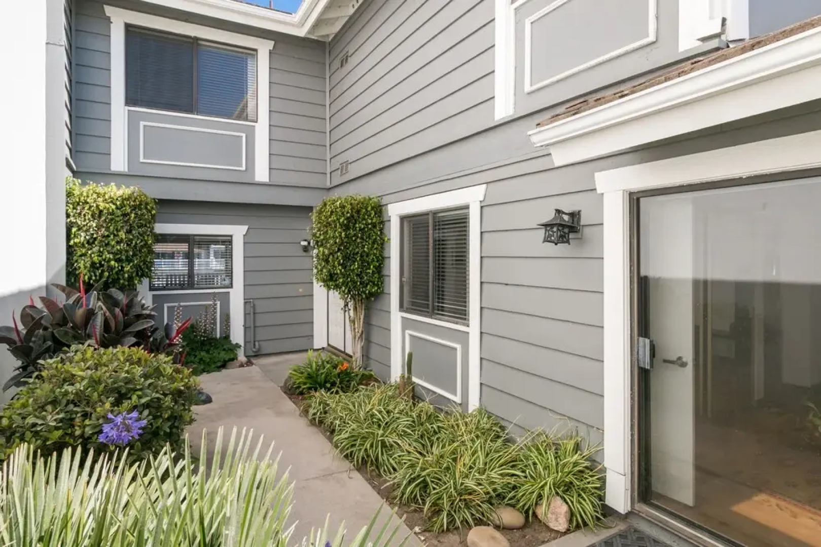 Harborside House in Oxnard by RedAwning