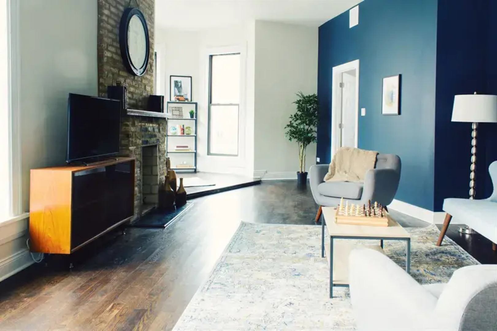 Architectural 2Br in Lincoln Park by Sonder