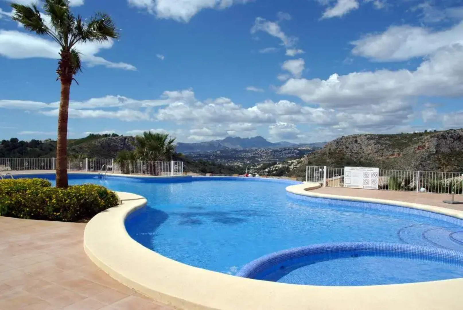 Apartamento Jardines Montecala PG016