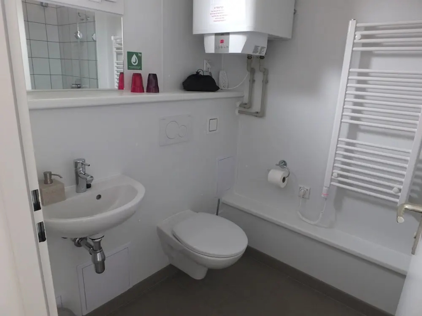 Guesthouse Neðra-Vatnshorn