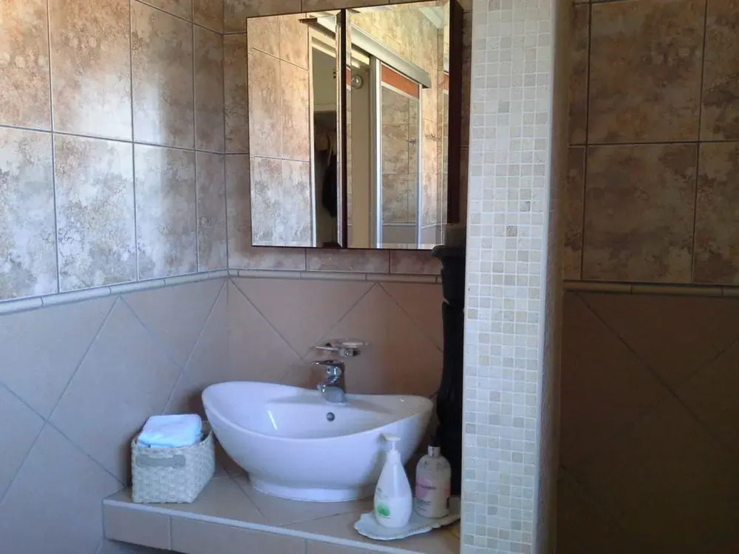 Clares Bed and Breakfast