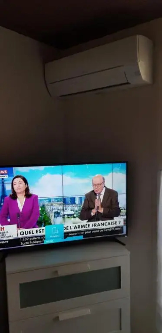 Studio confortable au calme proche du port et de la plage grande terrasse et parking résidence le Grand Large