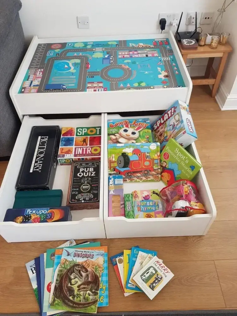 Beachfront House With Stunning sea Views and Jacuzzi Bathtub