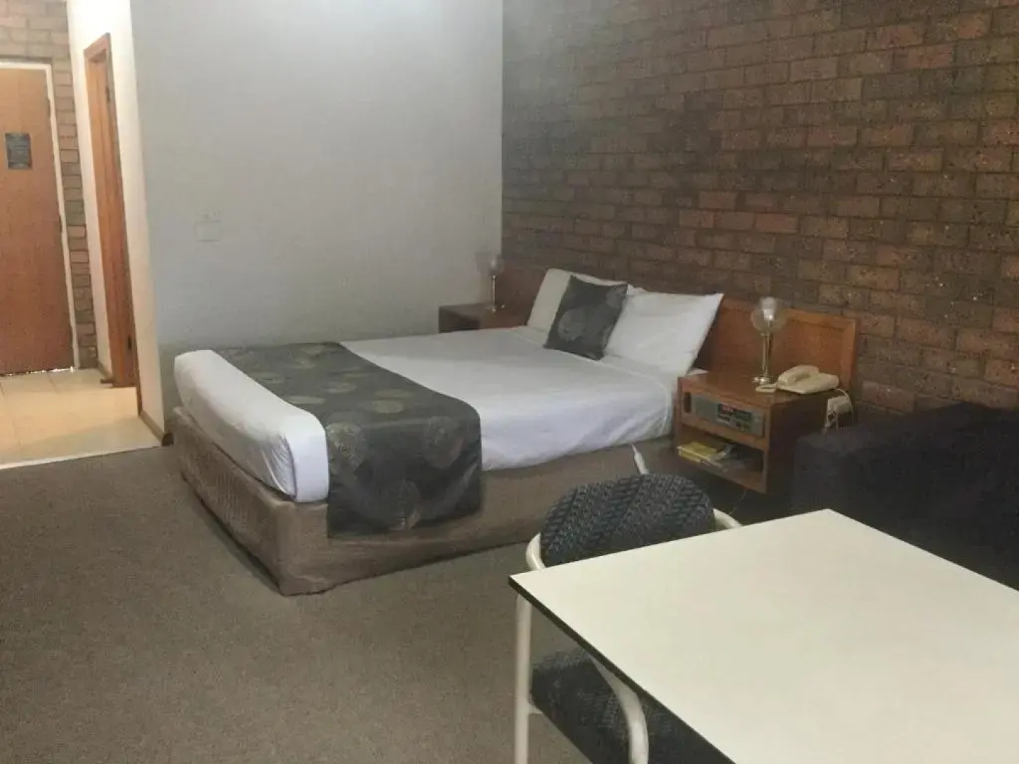 Sportslander Motor Inn