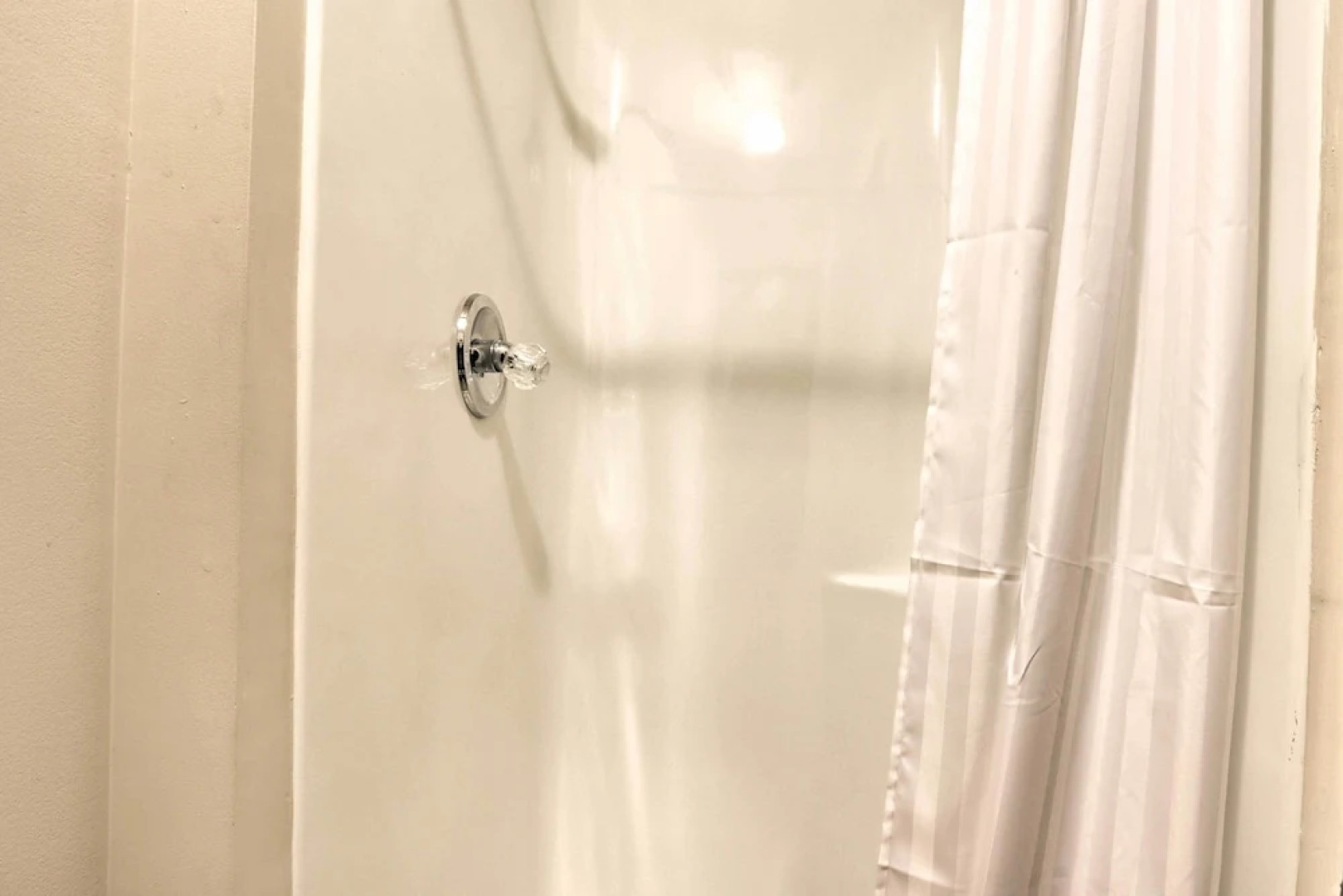 Spacious Home w/ Pond ~ 13 Mi to Columbia!