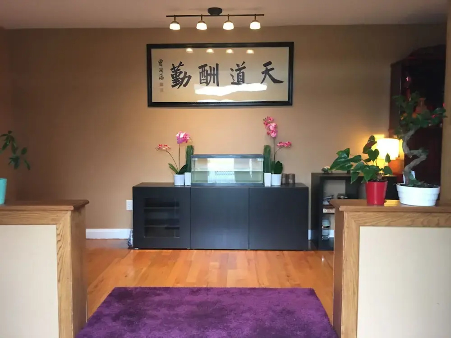 Rooms in Family House in Salem Boston