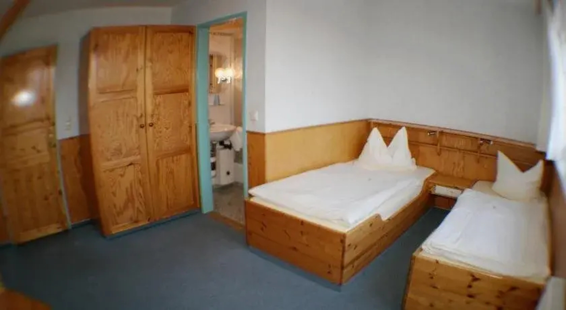 Landgasthof zur krummen Linde