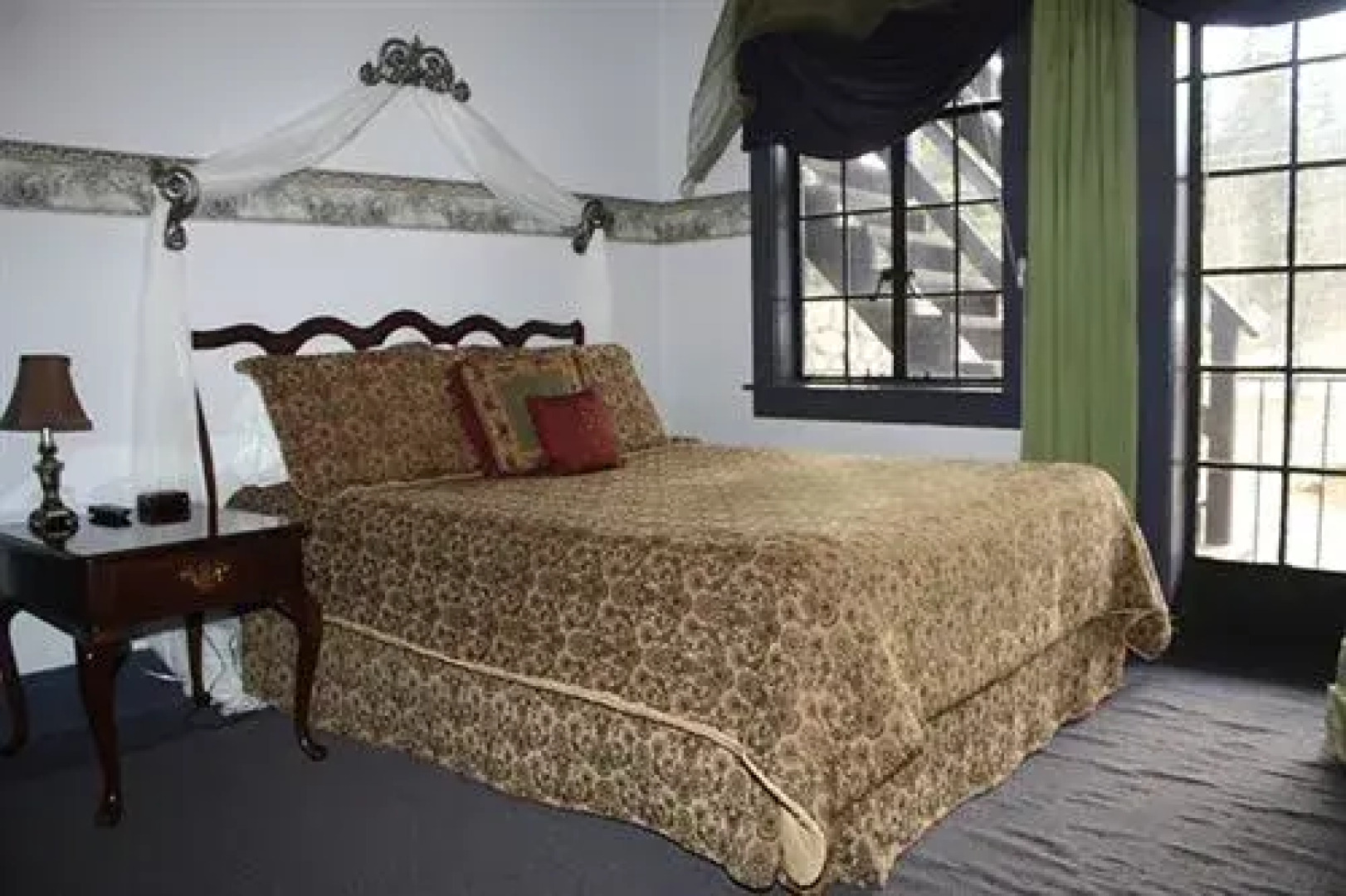 The Historic Brook Forest Inn