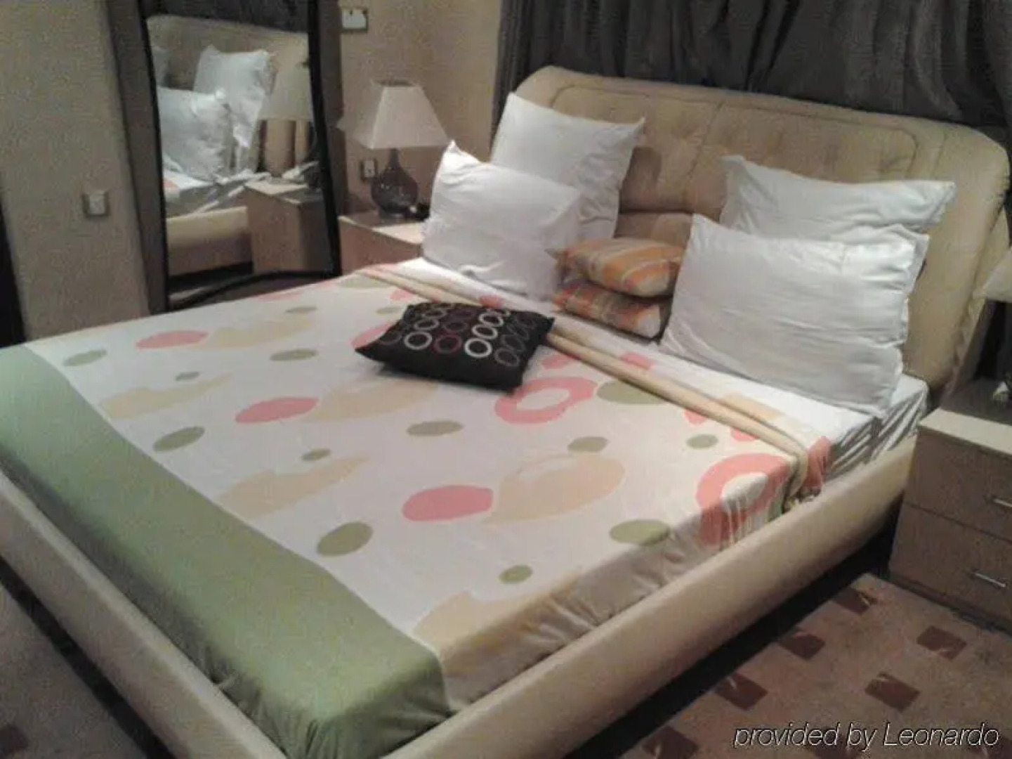 Pearl Manor Luxury Suites