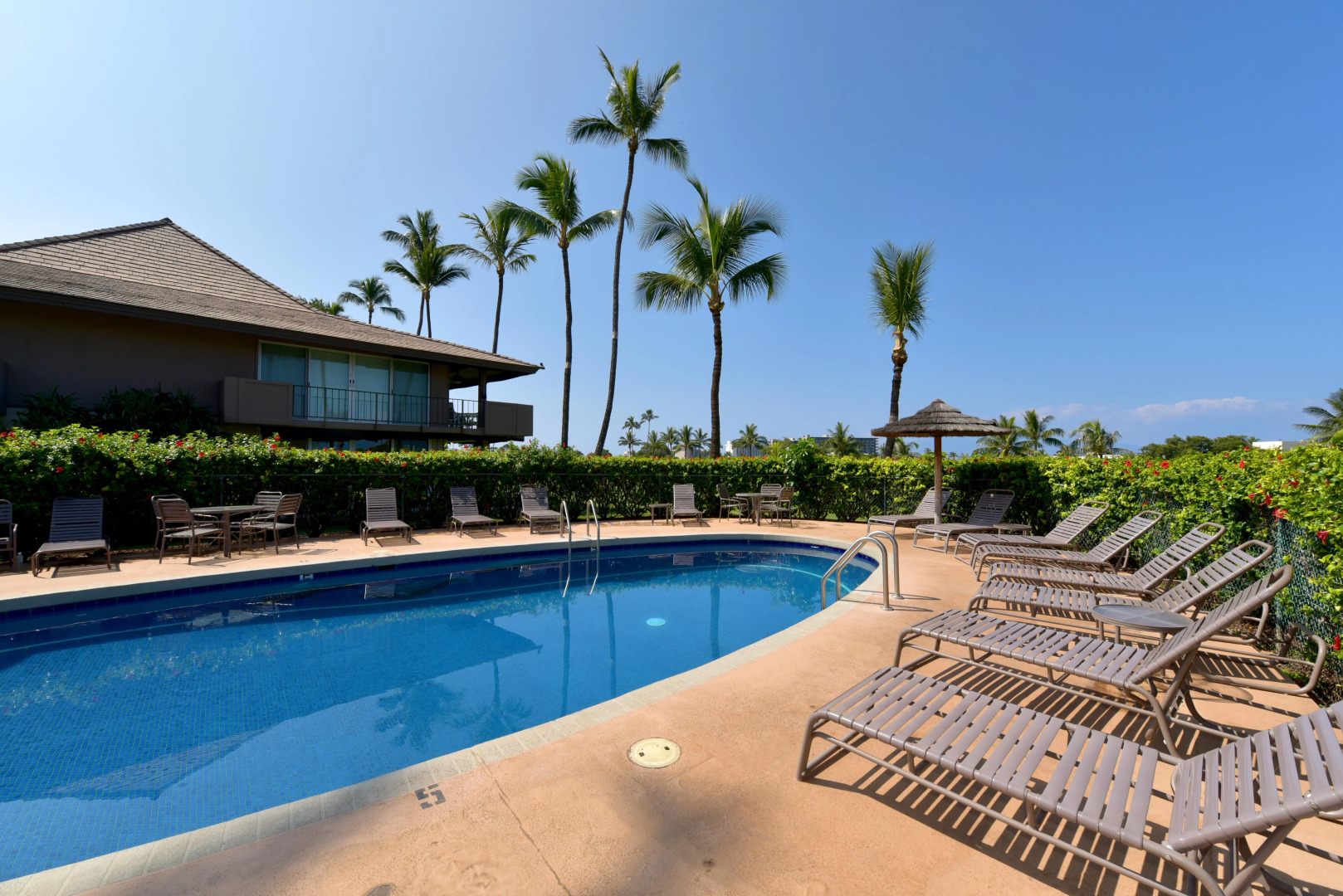 Eldorado K103 in Lahaina