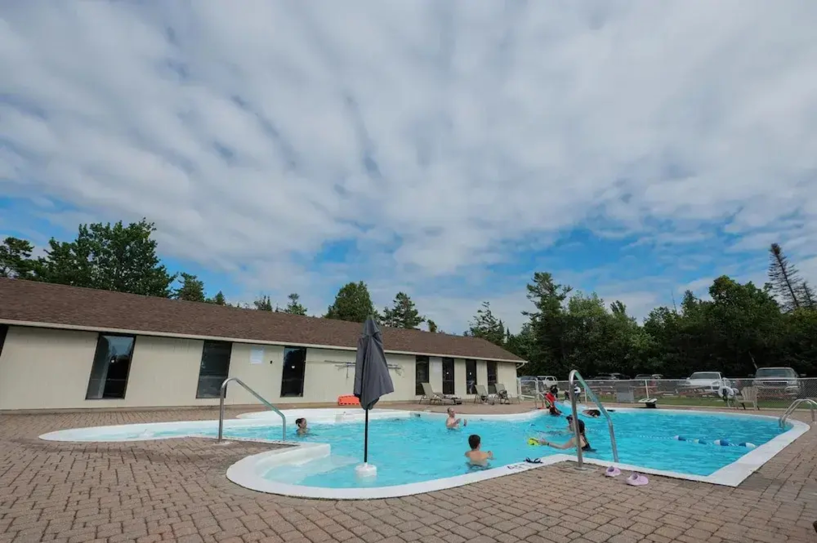 Sauble Beach Lodge