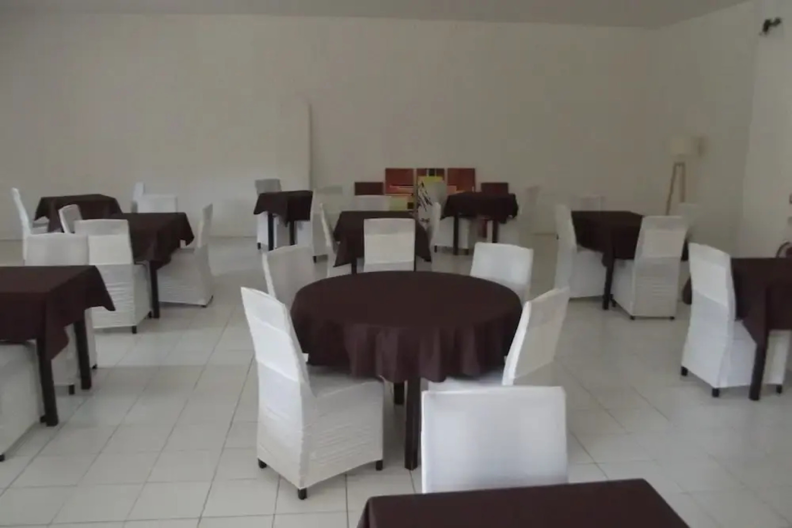 Le Domaine de Jaugy - Hostel