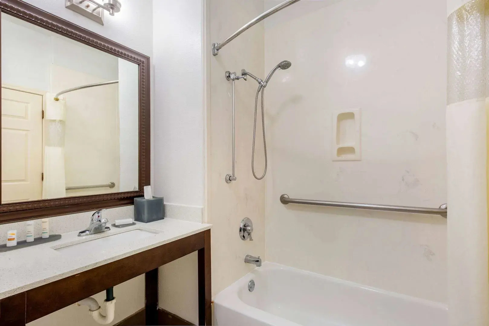 La Quinta Inn & Suites by Wyndham South Padre Island Beach