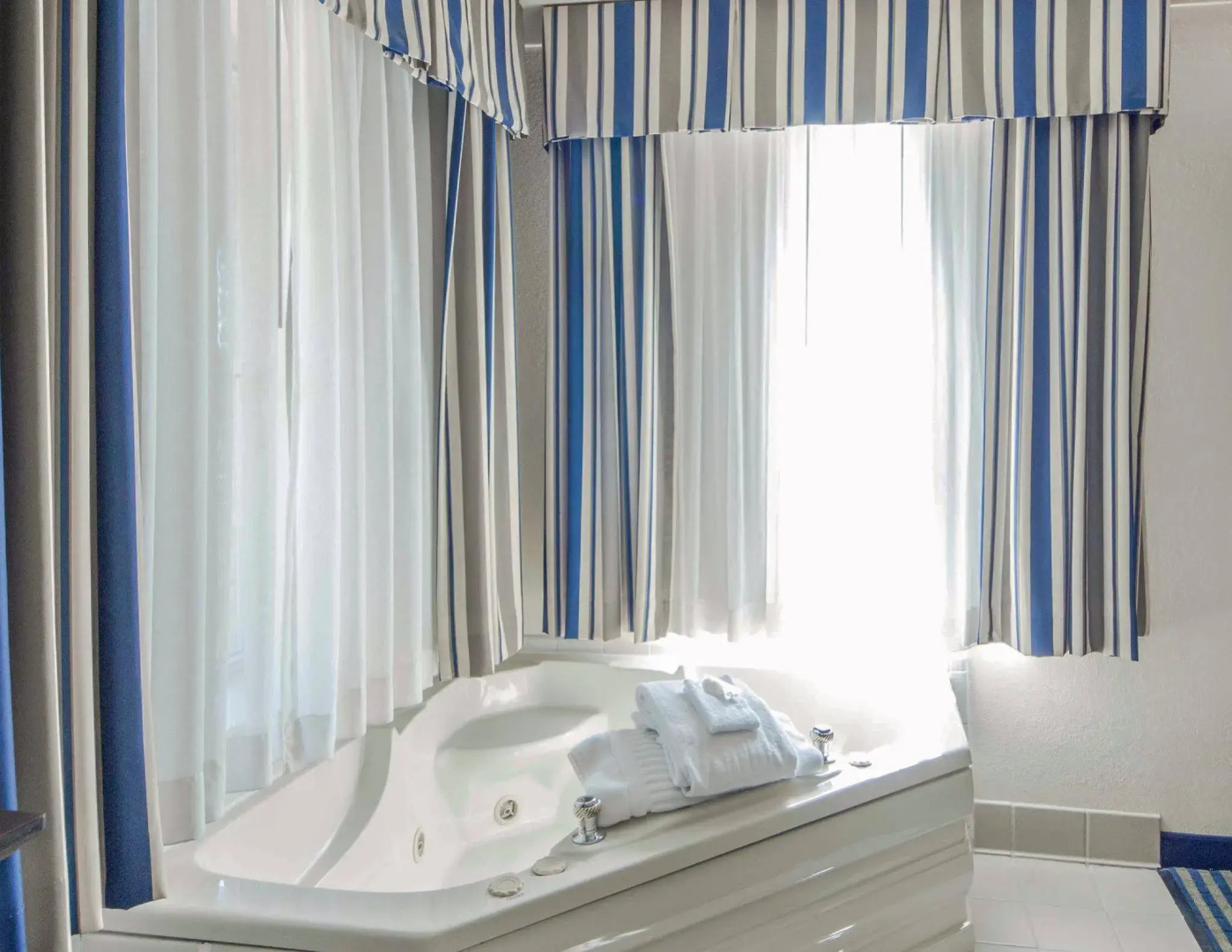 Quality Inn Tulsa - Downtown West