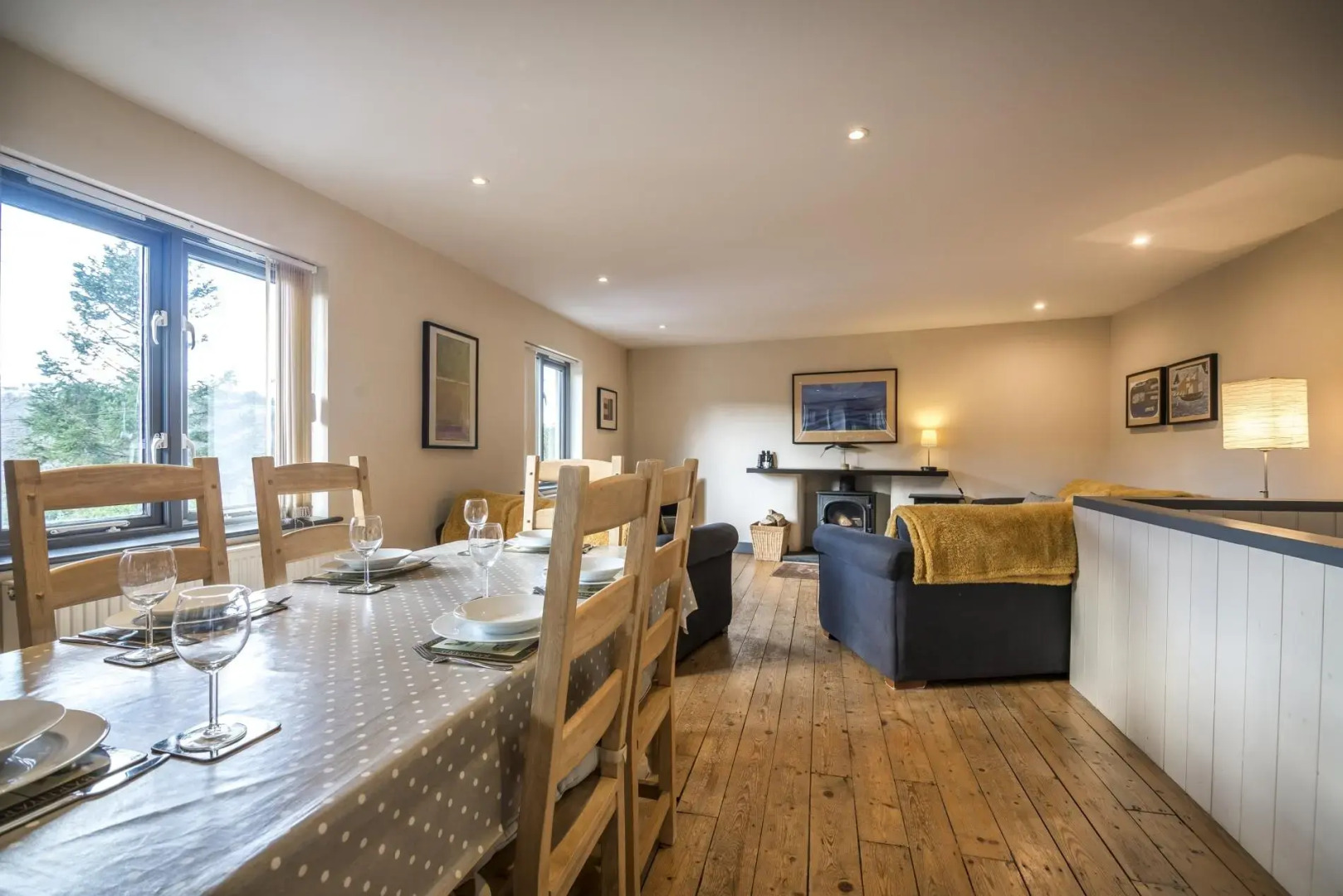 Rock Cottage - 3 Bedroom Holiday Home