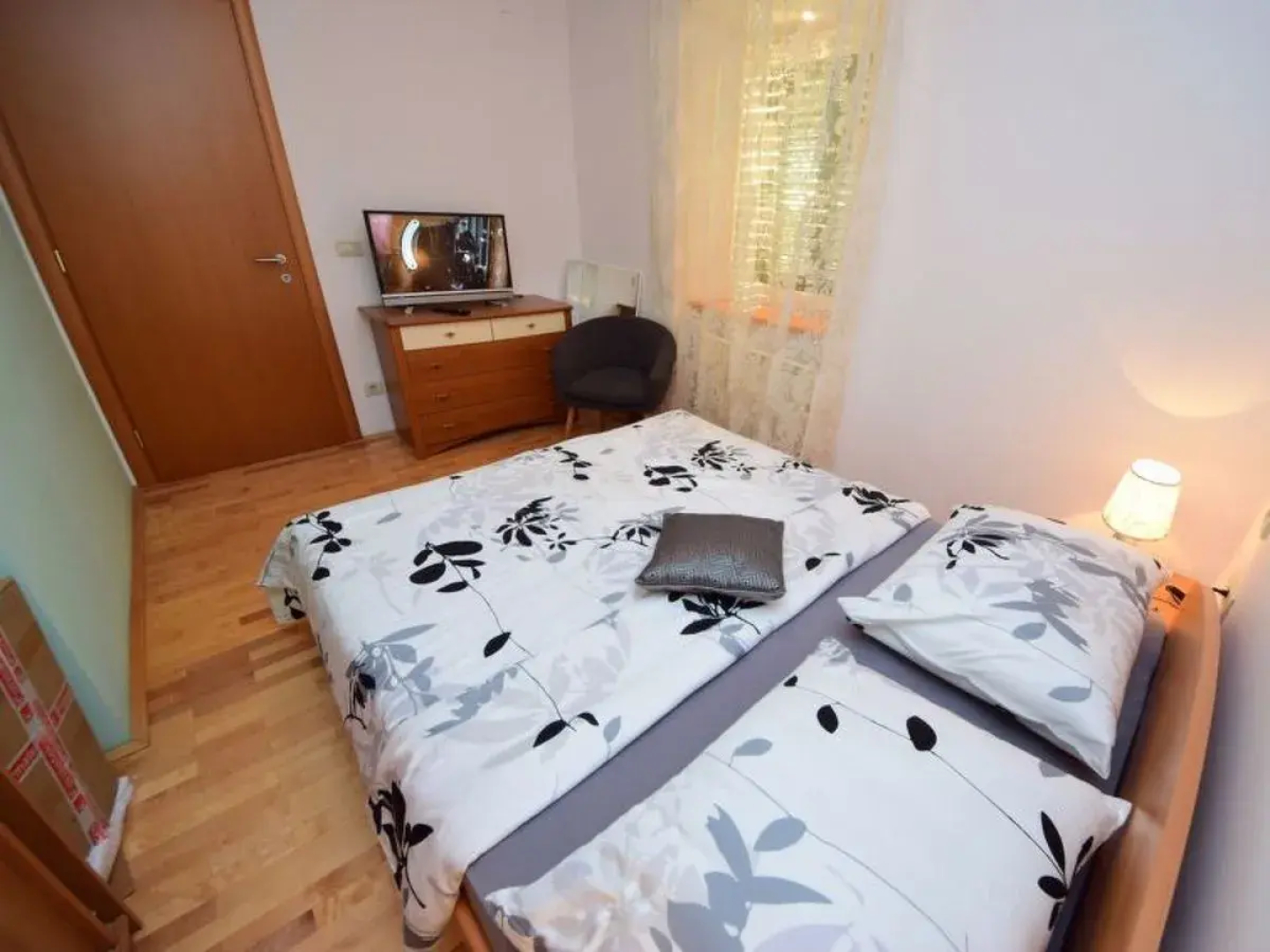 House Naš dom Cornwall 27746