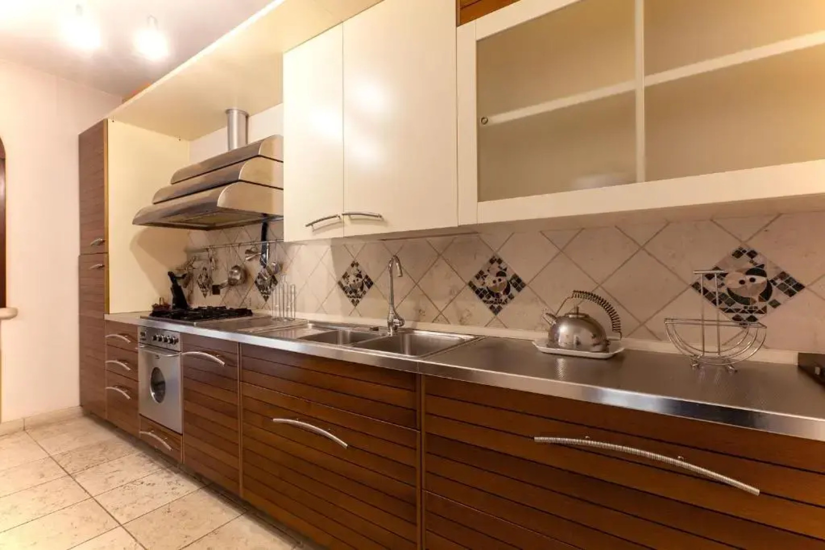 Villa piscina, campo calcetto, tennis, sauna m850