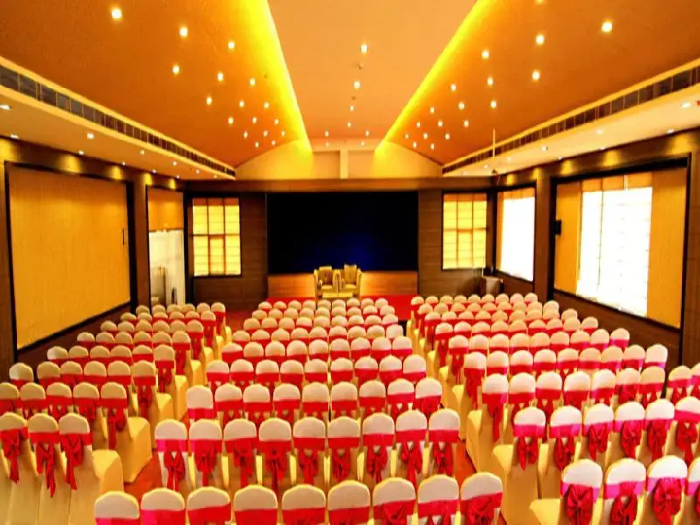 Paravoor Galaxy Hotel