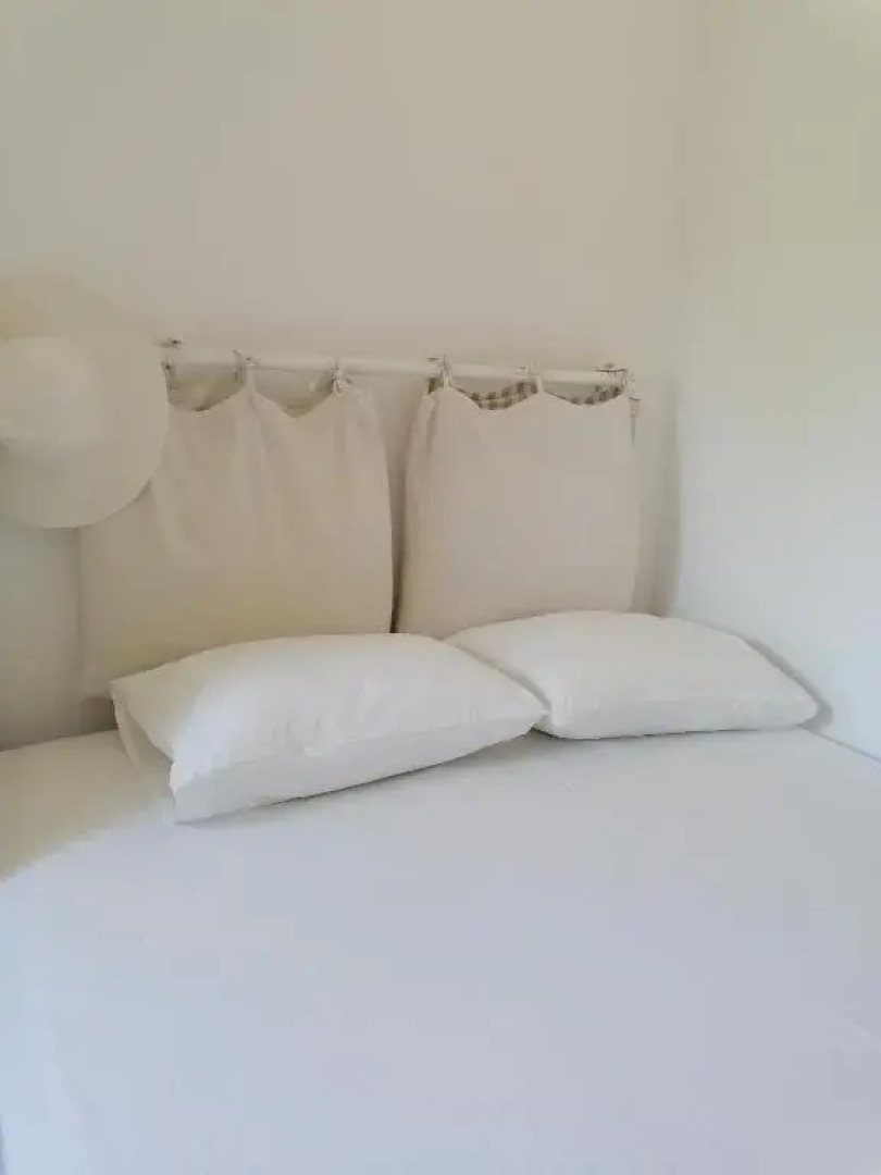 Detached renovated cottage with a garden 3 min walk from the beach